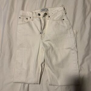 Abercrombie & Fitch Curve Love Cream High Rise Slim Straight Jeans